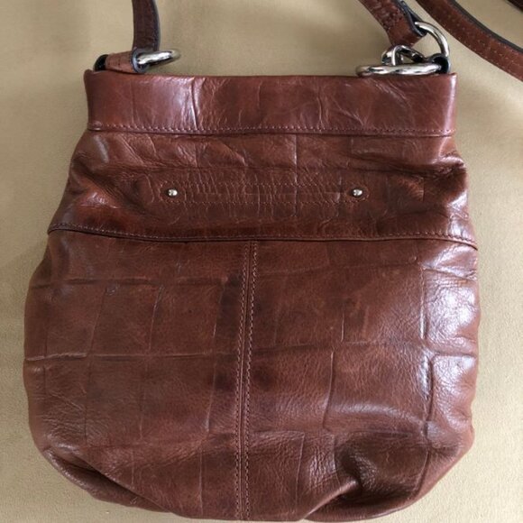 B. Makowsky Crocodile Embossed Brown Leather Crossbody Purse - Picture 3 of 10